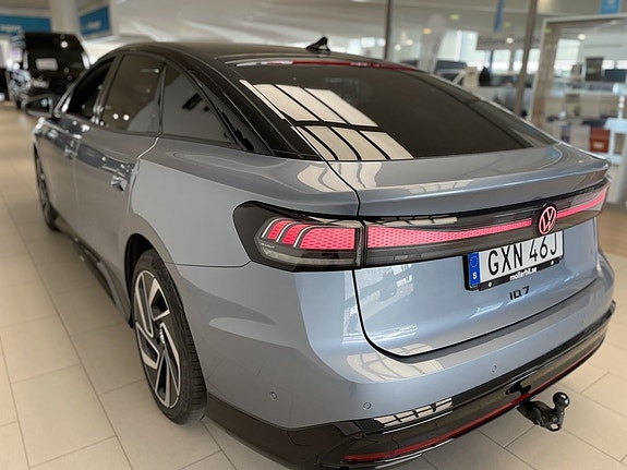 Volkswagen ID.7 10 of 26