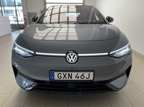 Volkswagen ID.7 2 of 26