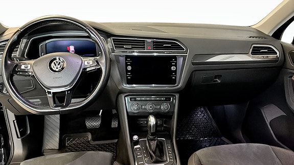 Volkswagen Tiguan 10 of 13