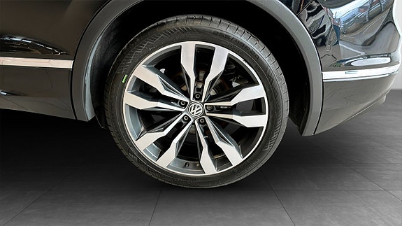 Volkswagen Tiguan 6 of 13