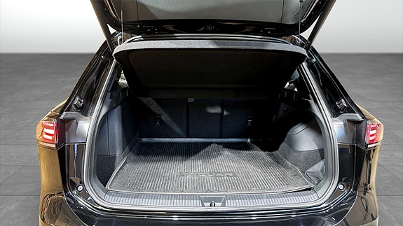 Volkswagen Tiguan 13 of 23