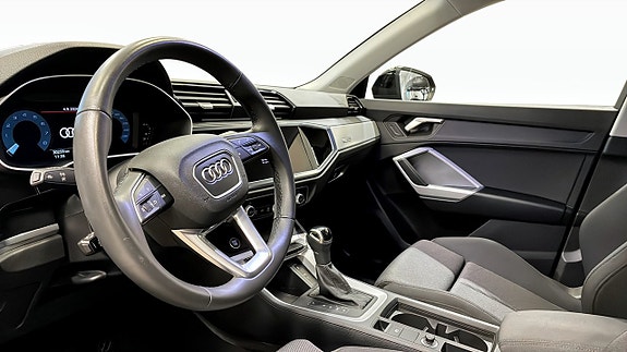 Audi Q3 7 of 12