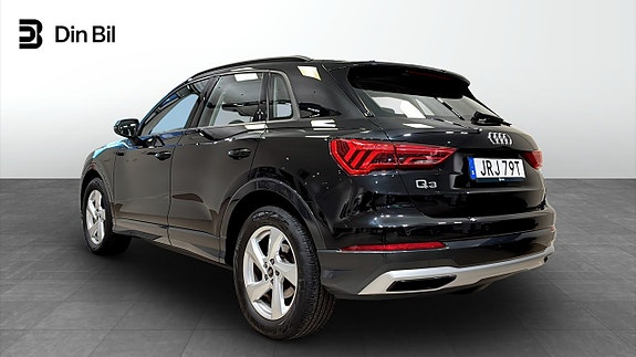 Audi Q3 3 of 12