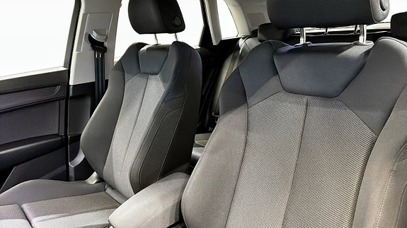 Audi Q3 8 of 12
