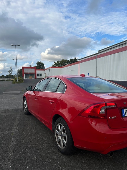 Volvo S60 8 of 9