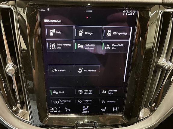Volvo XC60 15 of 27
