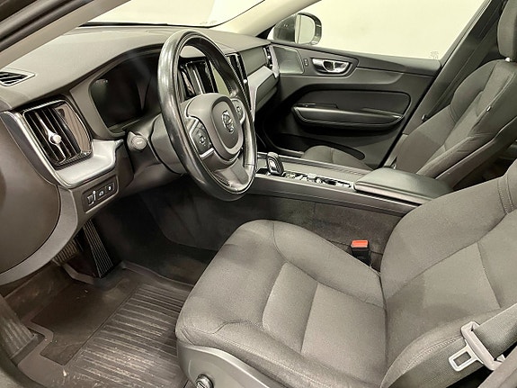 Volvo XC60 7 of 27
