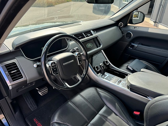 Land Rover Range Rover Sport 4 of 17