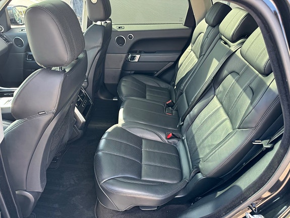 Land Rover Range Rover Sport 5 of 17