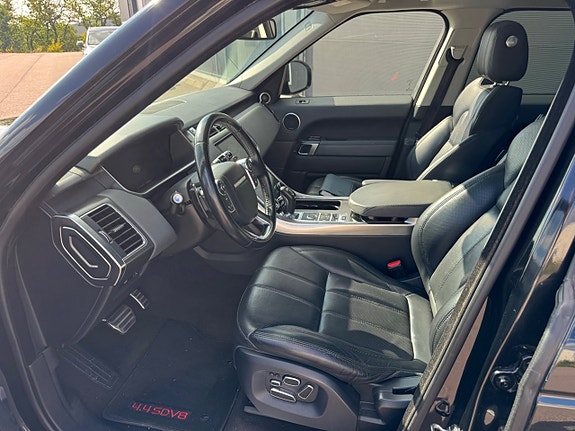 Land Rover Range Rover Sport 3 of 17