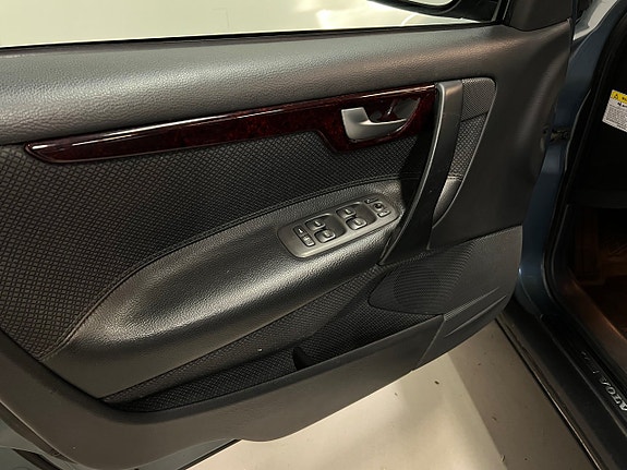 Volvo S60 15 of 25