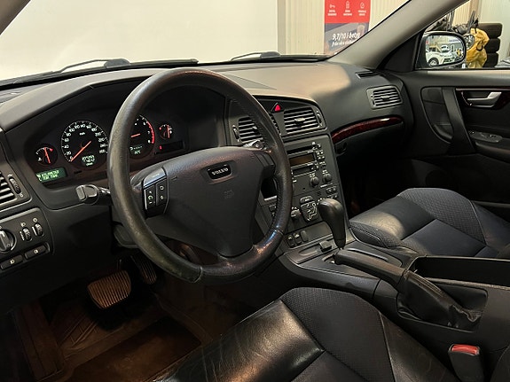 Volvo S60 13 of 25