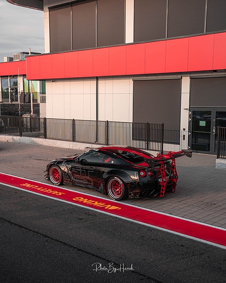 Nissan GT-R 8 of 28