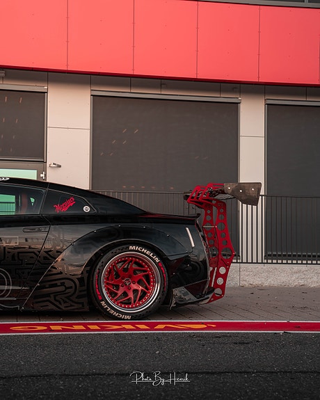 Nissan GT-R 15 of 28