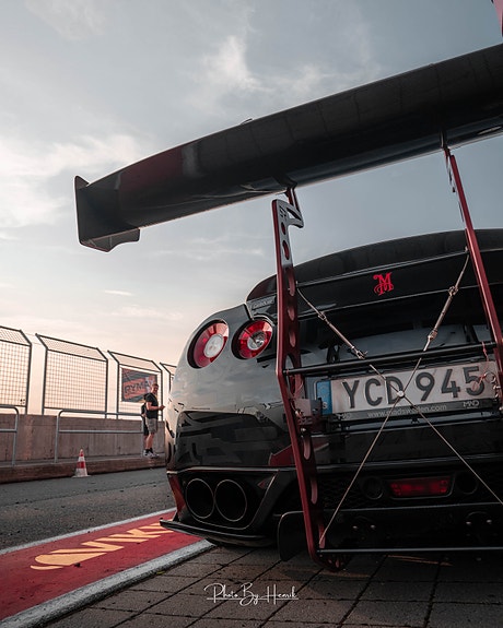 Nissan GT-R 12 of 28