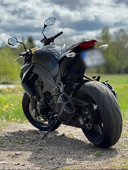 Kawasaki Z1000 6 of 6