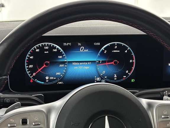 Mercedes-Benz GLB180 d 10 of 27