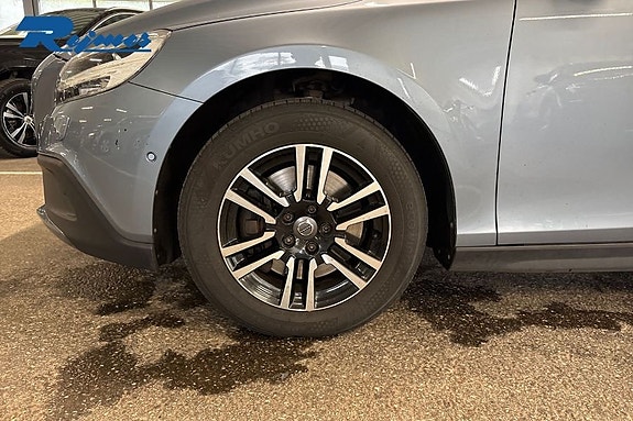 Volvo V40 Cross Country 28 of 28