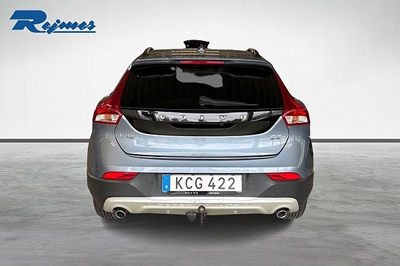 Volvo V40 Cross Country 24 of 28