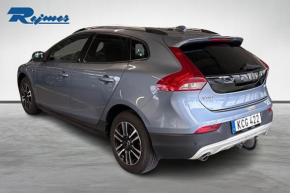 Volvo V40 Cross Country 2 of 28