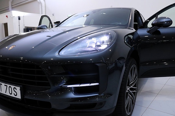 Porsche Macan 9 of 30