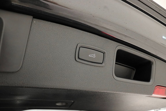 Porsche Macan 22 of 30