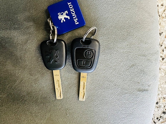 Peugeot 307 SW 15 of 17