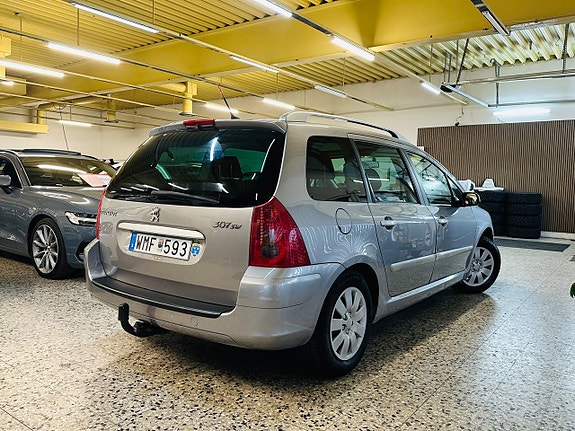 Peugeot 307 SW 3 of 17