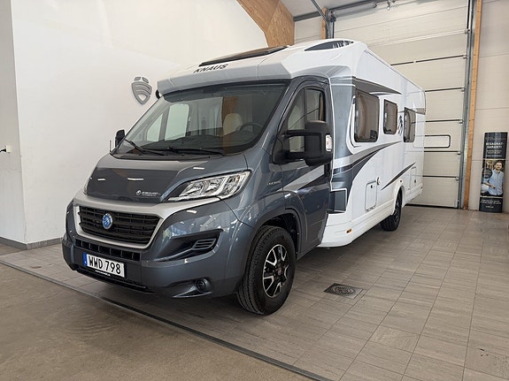 Knaus Sky 700 TI Fukttestad U.A / Låga Långbäddar / 1900 Mil / 1 Ägare / 2 of 15