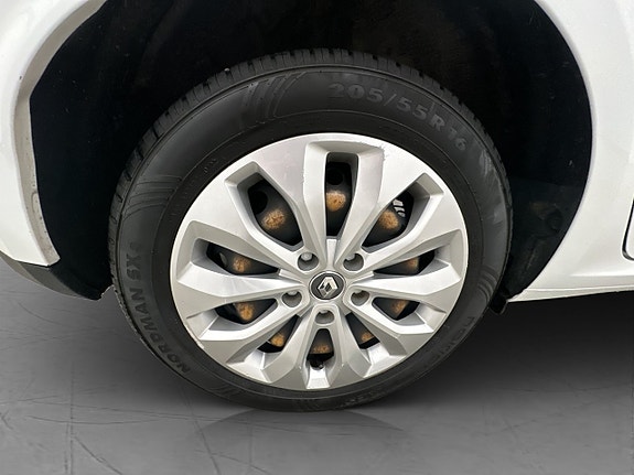 Renault Megane 25 of 28