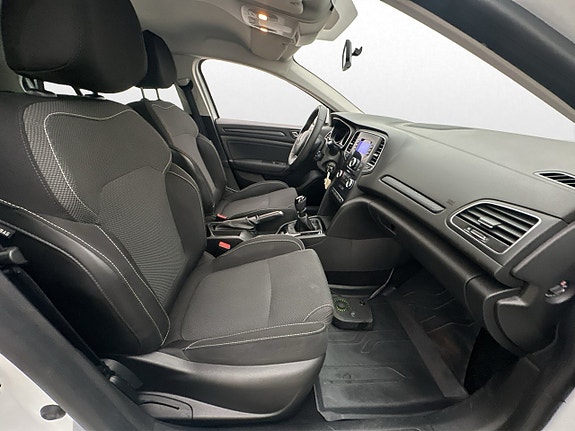 Renault Megane 21 of 28