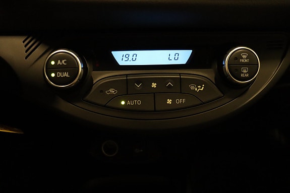 Toyota Yaris 20 of 25