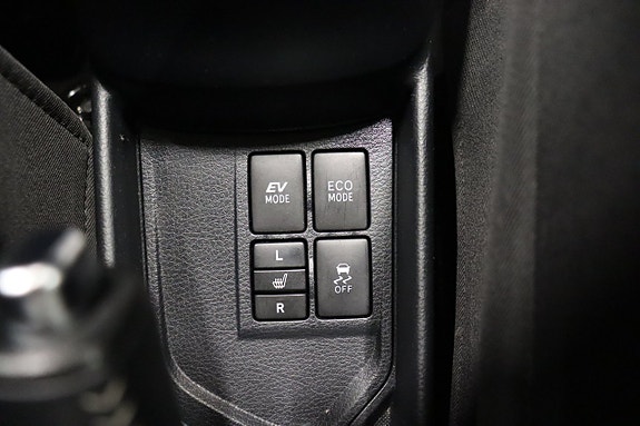 Toyota Yaris 19 of 25