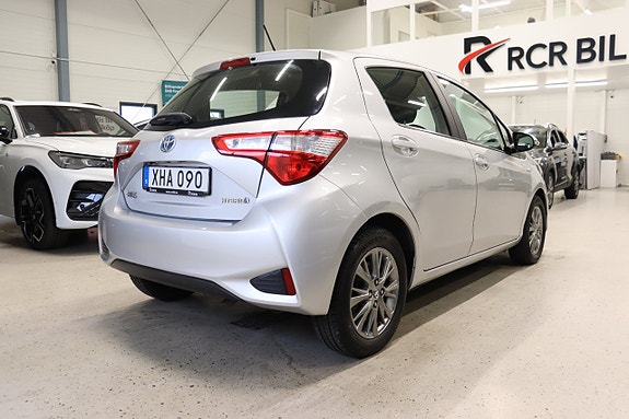 Toyota Yaris 5 of 25