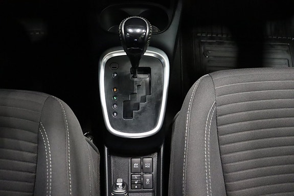 Toyota Yaris 18 of 25