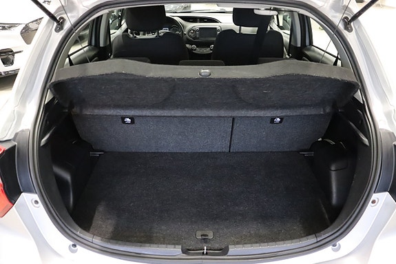 Toyota Yaris 6 of 25