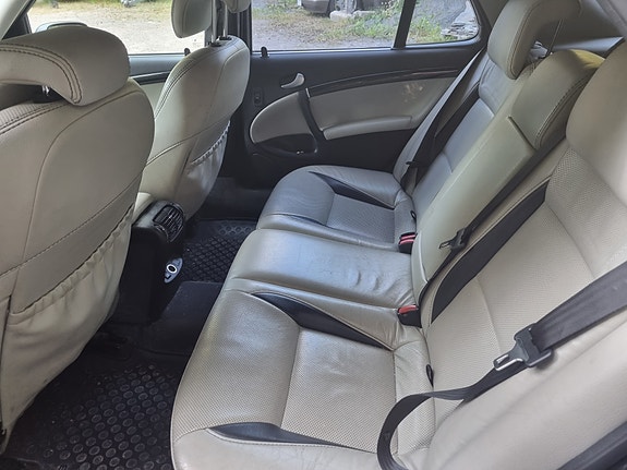 Saab 9-5 7 of 7