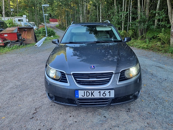 Saab 9-5 2 of 7