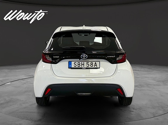 Toyota Yaris 6 of 16