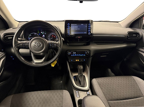 Toyota Yaris 12 of 16