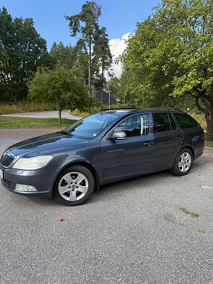 Skoda Octavia 3 of 6