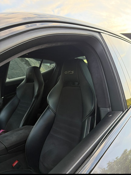 Porsche Panamera GTS 5 of 7