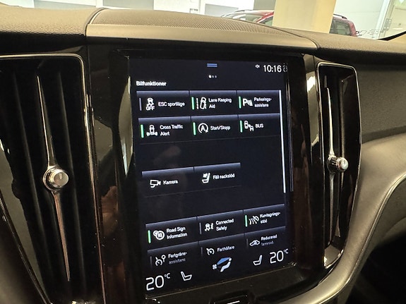 Volvo XC60 11 of 24