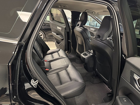 Volvo XC60 18 of 24