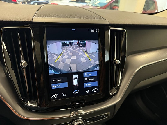 Volvo XC60 10 of 24