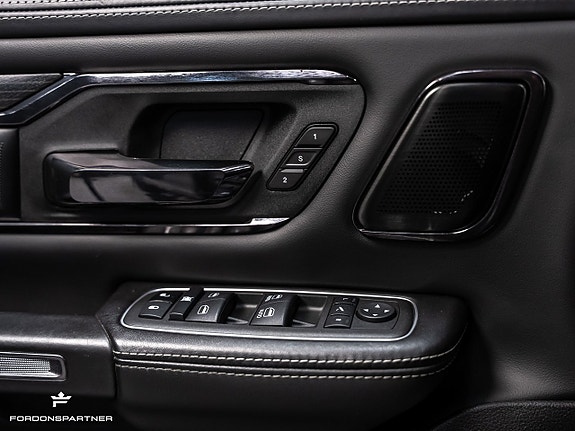 Dodge RAM 1500 26 of 30