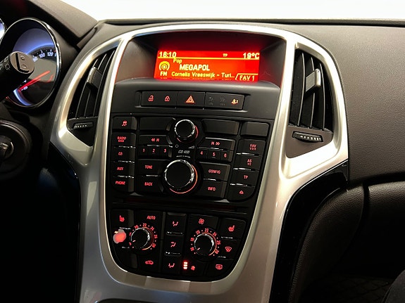 Opel Astra 21 of 24