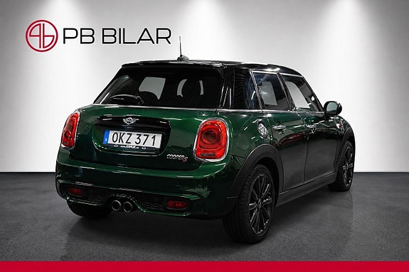 MINI Cooper S 8 of 26