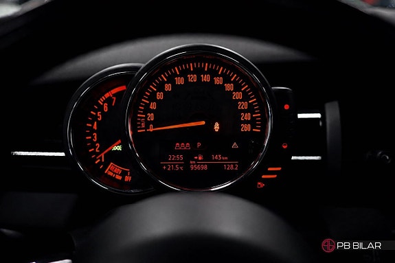 MINI Cooper S 17 of 26