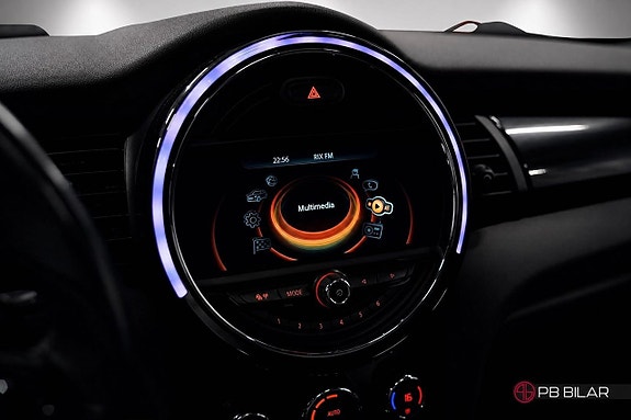 MINI Cooper S 19 of 26